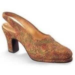 Just the Right miniature shoe Autumn collectible by Reine.Stored in original box